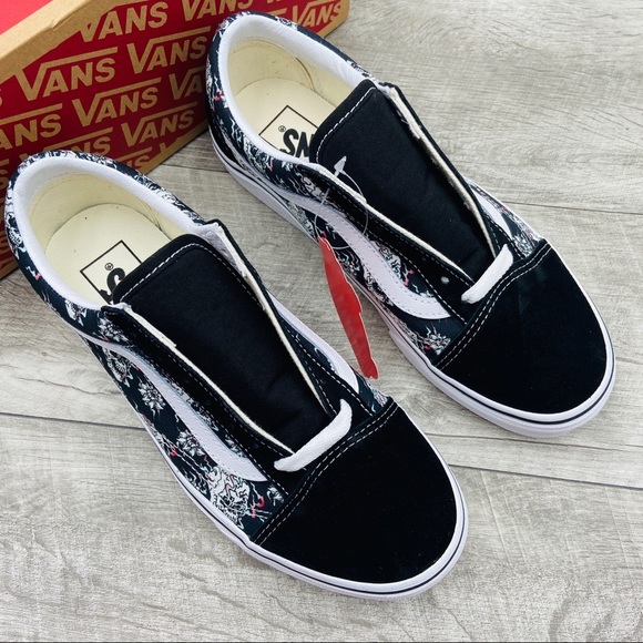 NWT Vans Old Skool Flash Skulls - Picture 2 of 6